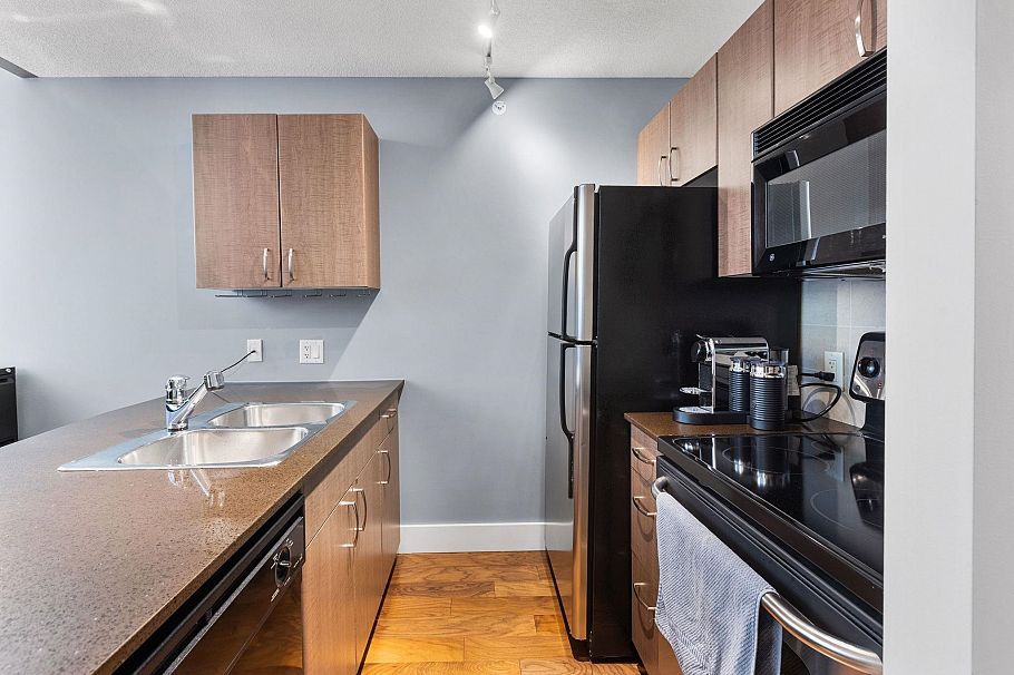 409 610 Granville Street Vancouver, BC - 13