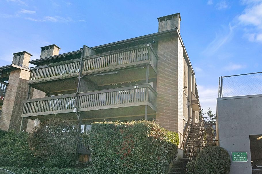 1001 Old Lillooet Road North Vancouver, BC - 34