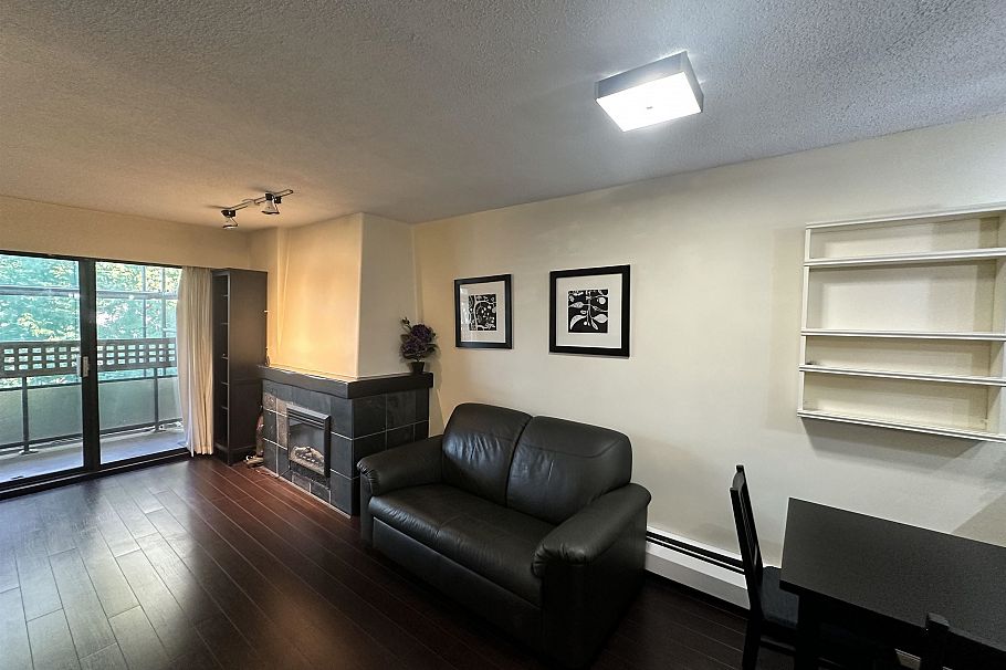 318 2320 W 40th Avenue Vancouver, BC - 16