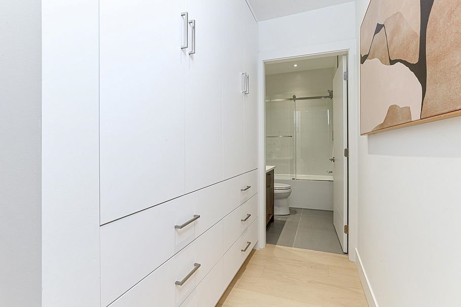 2 944 E 13 Avenue Vancouver, BC - 17