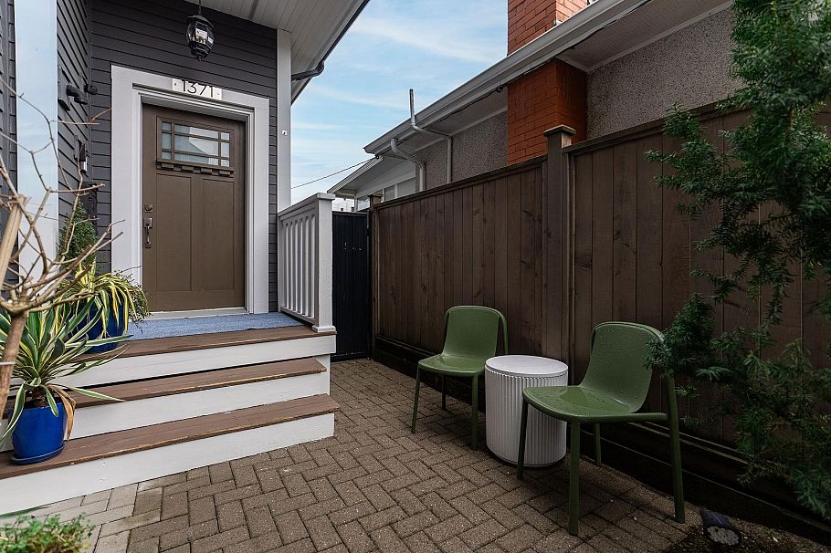 1371 E 13th Avenue Vancouver, BC - 2