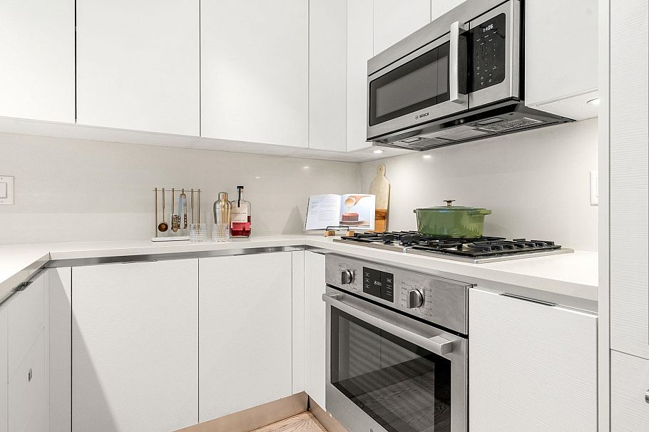 208 199 Victory Ship Way North Vancouver, BC - 11