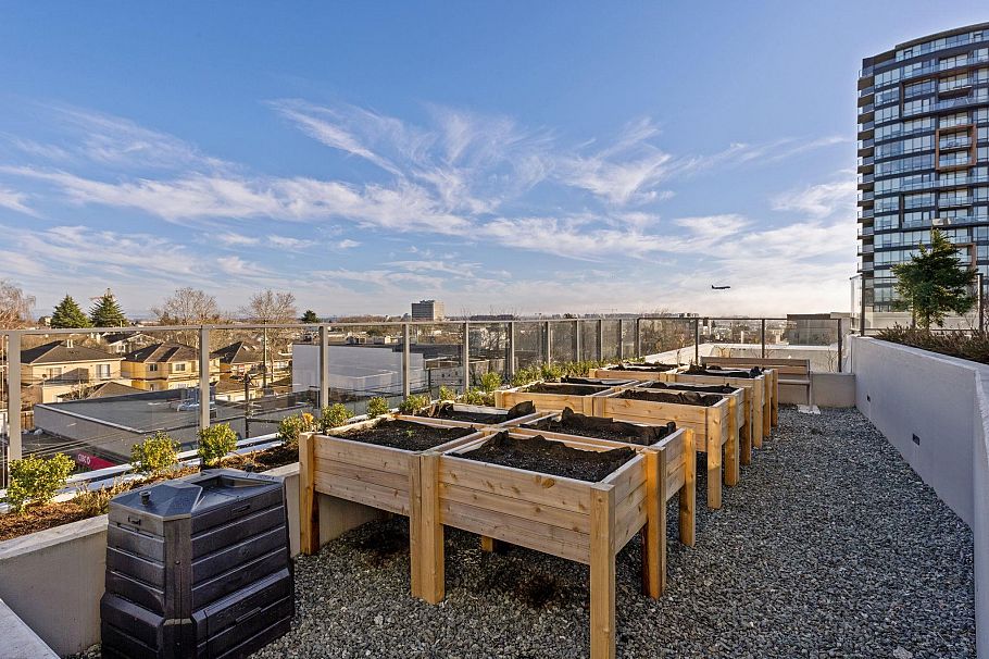 606 8415 Granville Street Vancouver, BC - 37