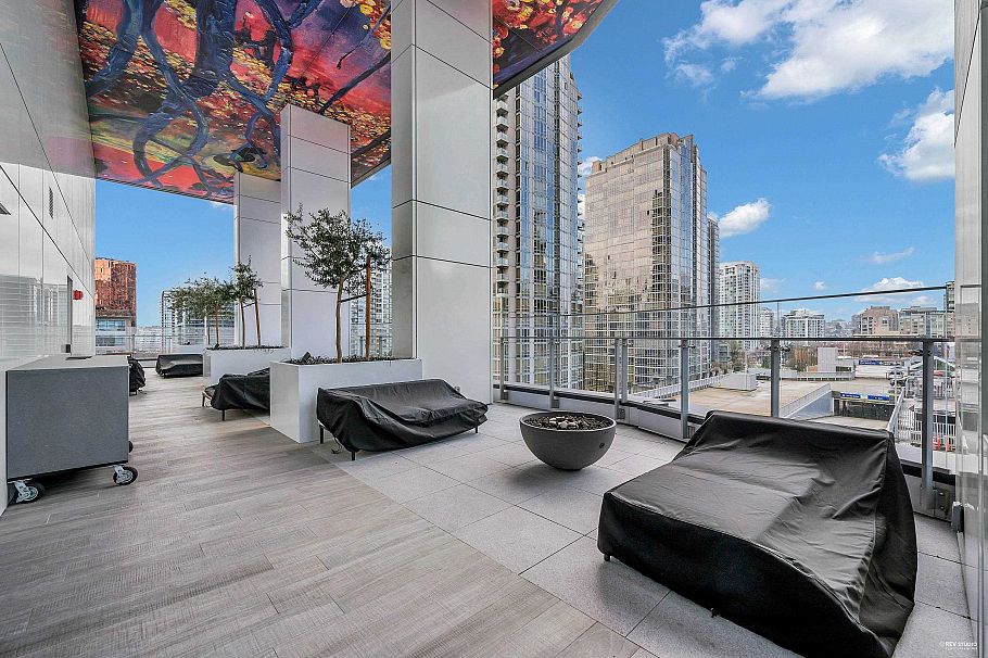 2104 885 Cambie Street Vancouver, BC - 3