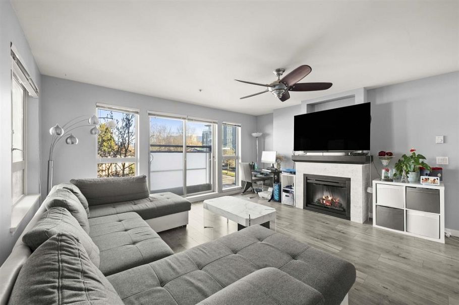 317 405 Skeena Street Vancouver, BC - 2