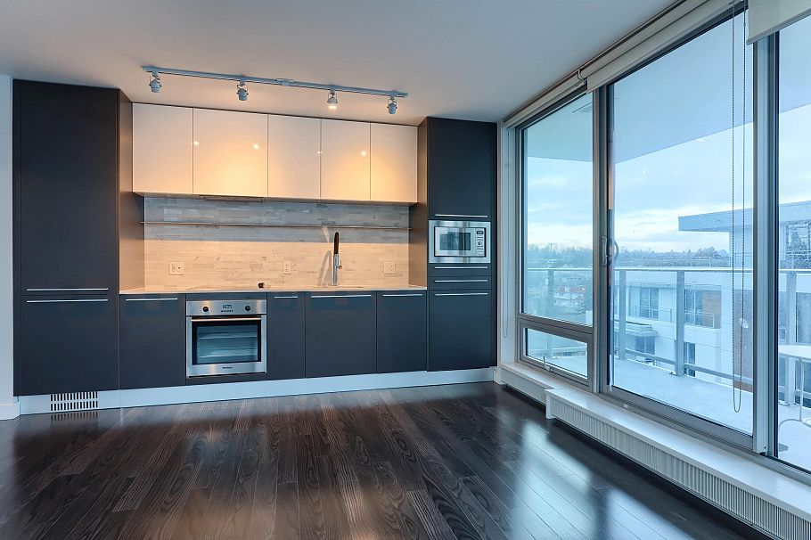 606 8031 Nunavut Lane Vancouver, BC - 4