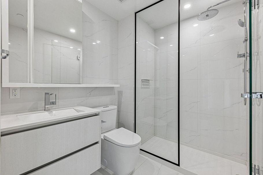 606 8415 Granville Street Vancouver, BC - 22