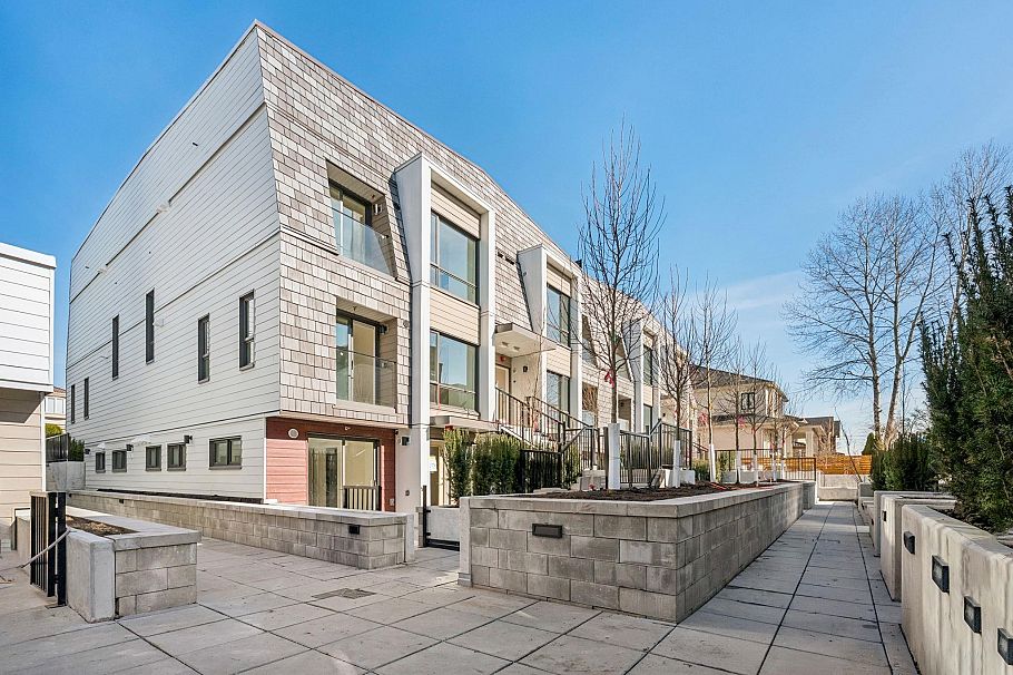 105 378 W 45th Avenue Vancouver, BC - 1