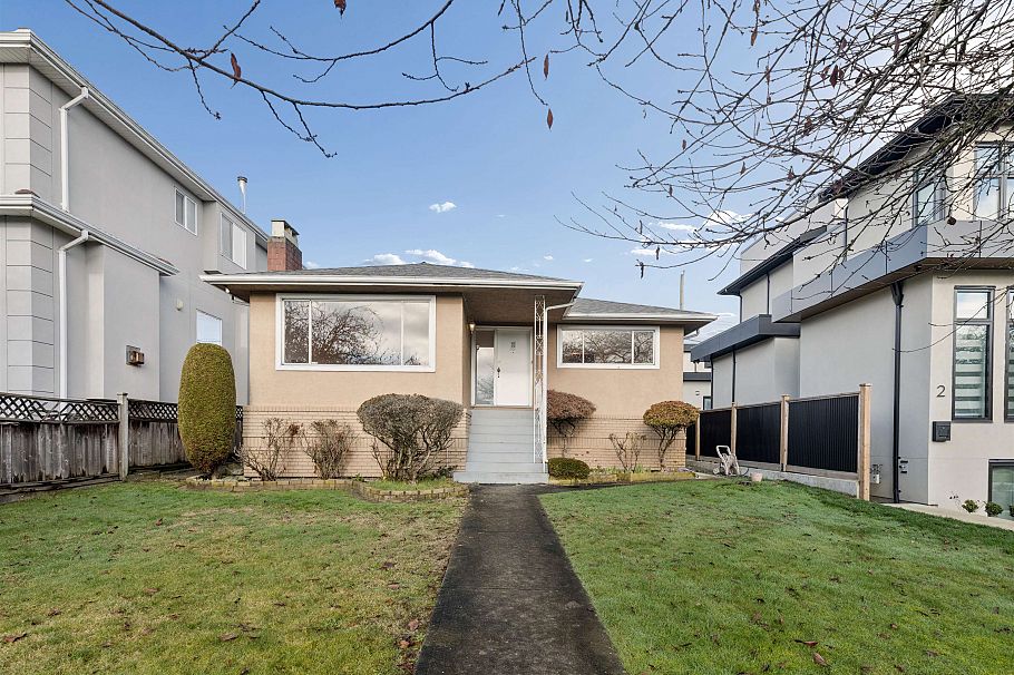 133 W 63rd Avenue Vancouver, BC - 33