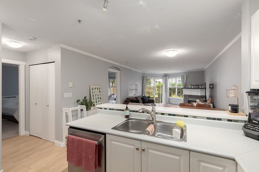 107 3038 E Kent Avenue South Vancouver, BC - 4