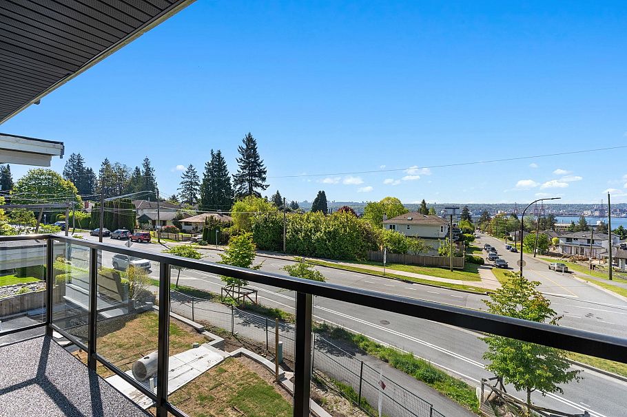 340 E Keith Road North Vancouver, BC - 15