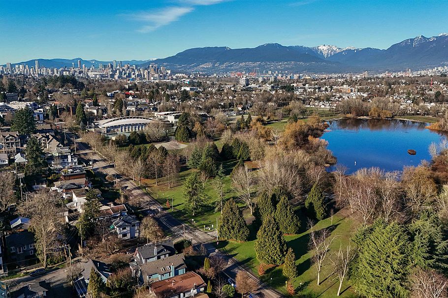 2171 Vanness Avenue Vancouver, BC - 8