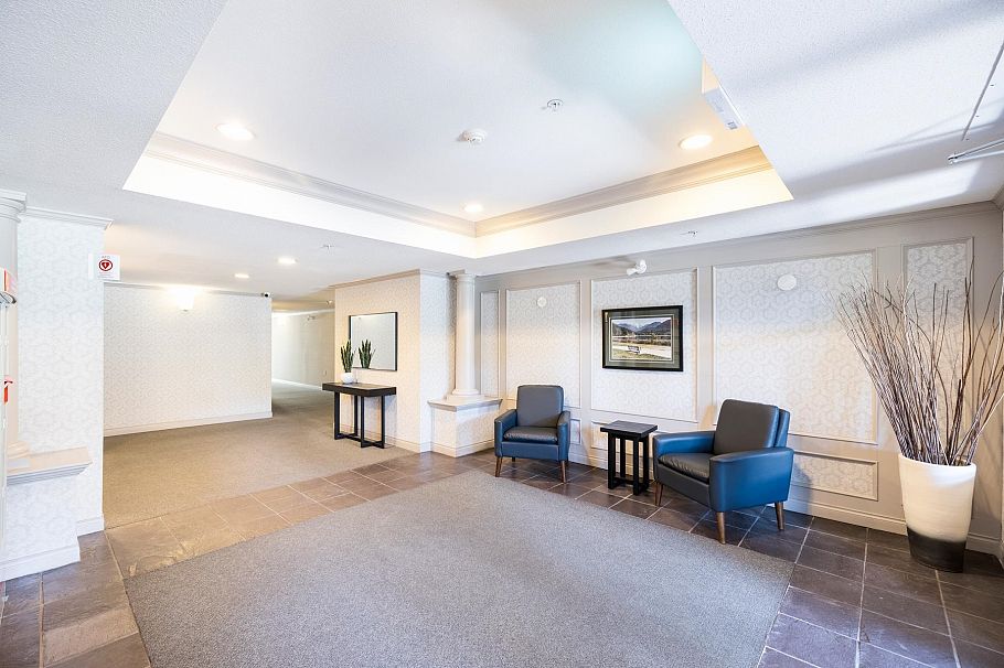 406 2059 Chesterfield Avenue North Vancouver, BC - 2