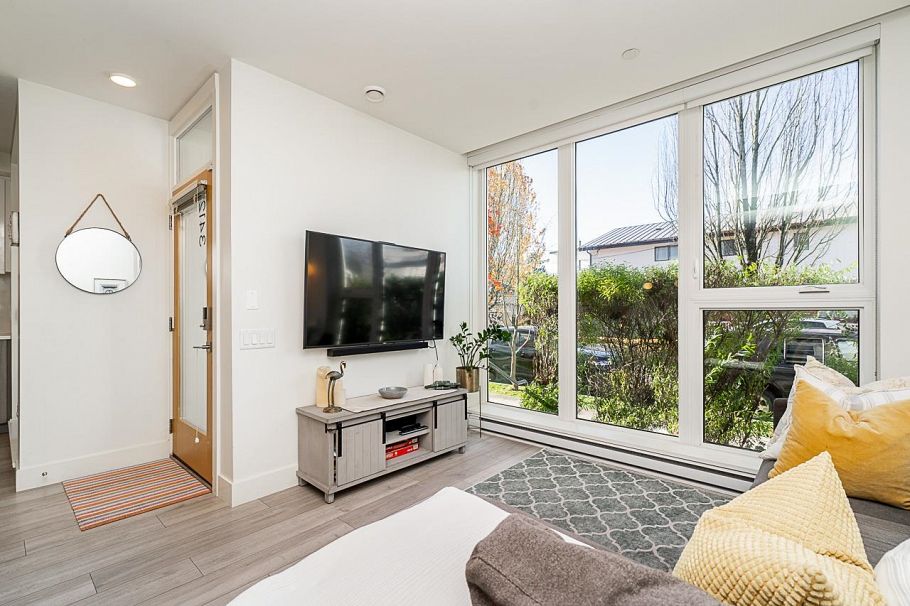 3412 St. Catherines Street Vancouver, BC - 1