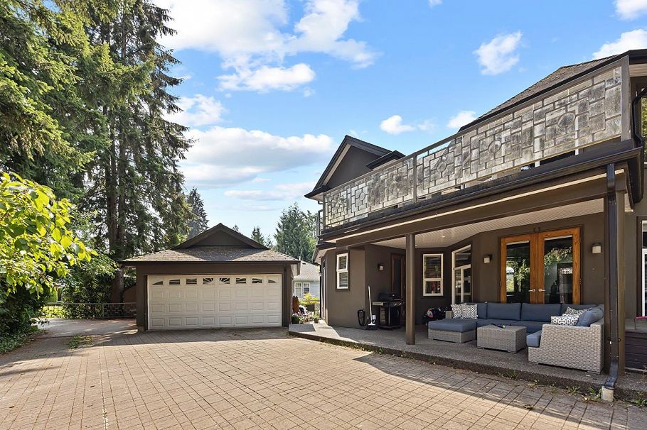 3582 Edgemont Boulevard North Vancouver, BC - 11