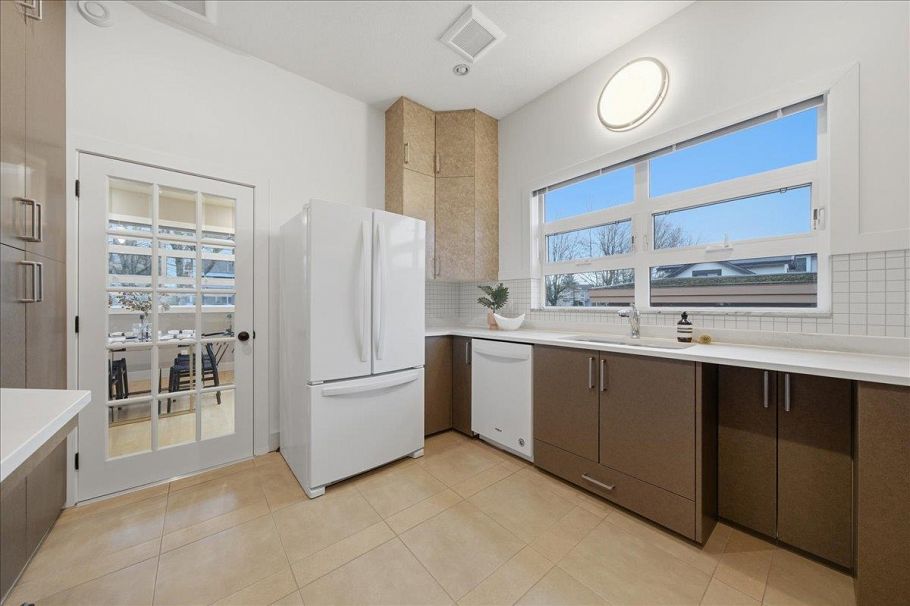 6733 Vivian Street Vancouver, BC - 13