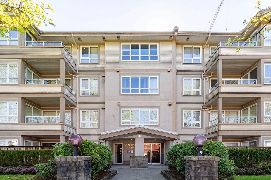 407 3480 Yardley Avenue Vancouver, BC - 1