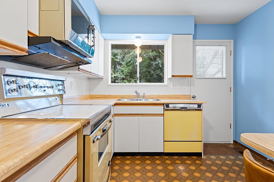 1349 Mill Street North Vancouver, BC - 9