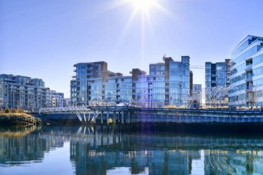 102 128 Athletes Way Vancouver, BC - 1