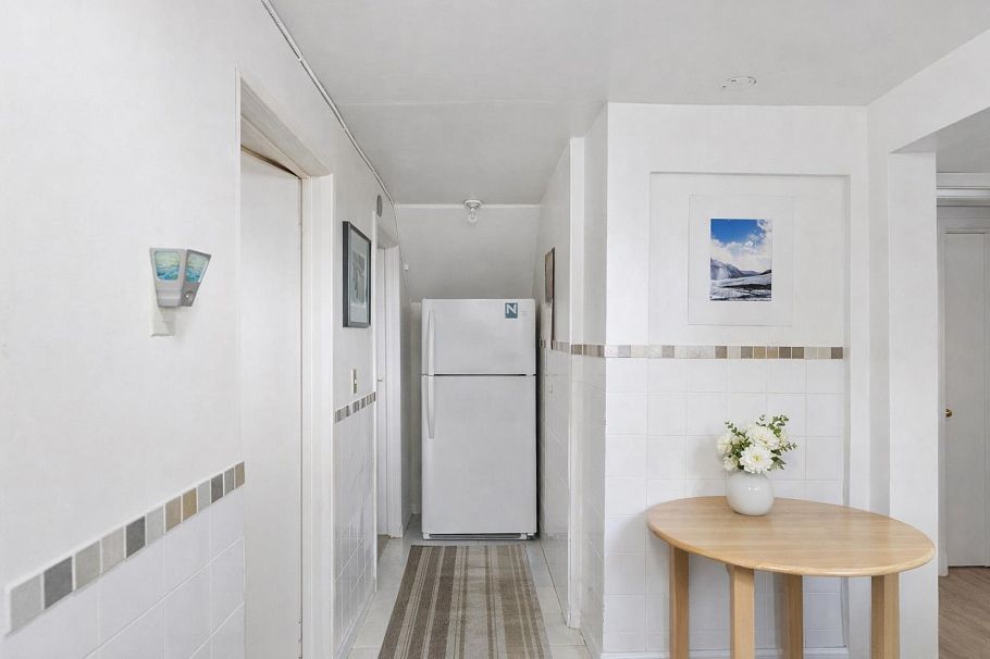 922 Canyon Boulevard North Vancouver, BC - 20