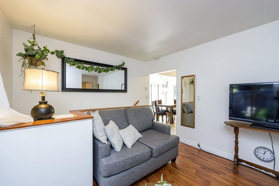 1061 Gladwin Drive North Vancouver, BC - 14