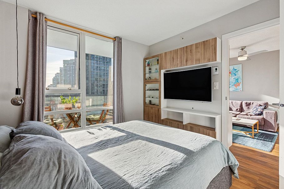 1711 939 Expo Boulevard Vancouver, BC - 11