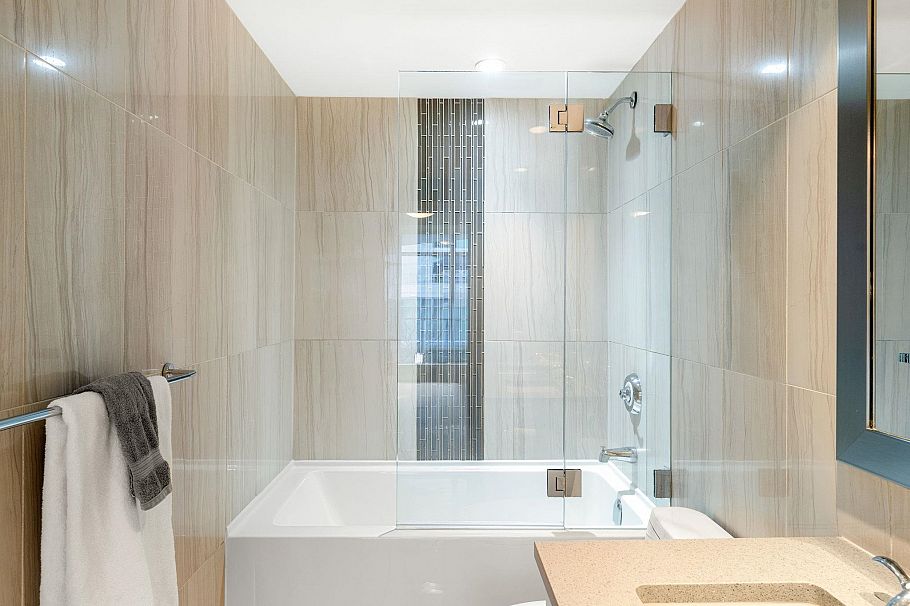 208 199 Victory Ship Way North Vancouver, BC - 18