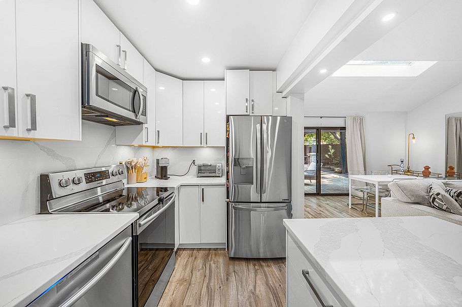 4869 Capilano Road North Vancouver, BC - 23