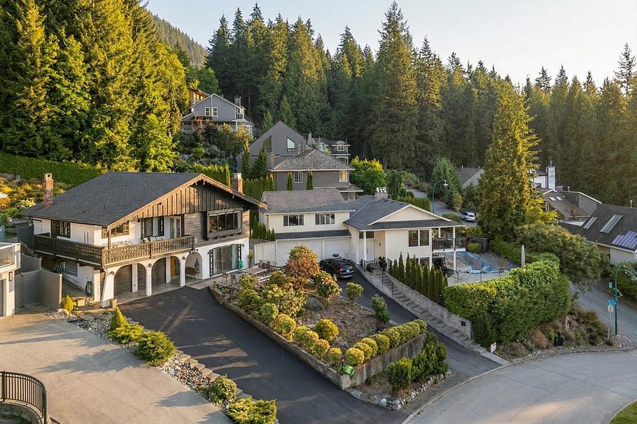 5508 Molina Road North Vancouver, BC - 31