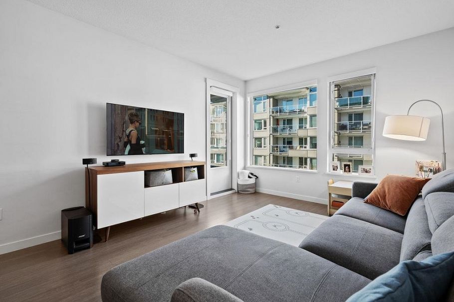 328 255 W 1st Street North Vancouver, BC - 9