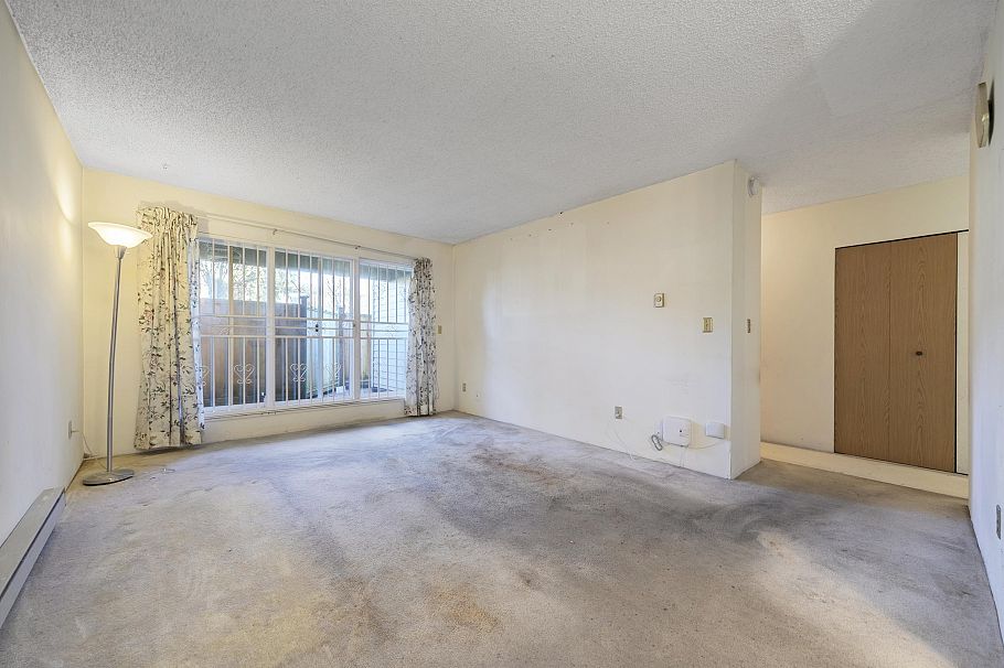 115 1440 E Broadway Street Vancouver, BC - 5