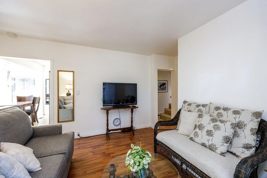 1061 Gladwin Drive North Vancouver, BC - 15