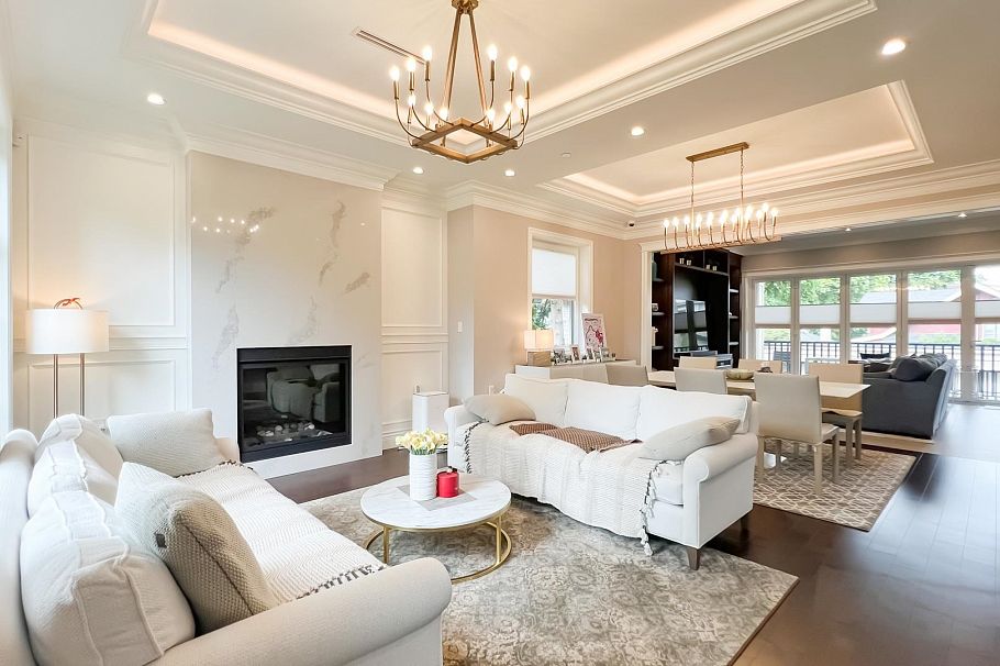 2071 W 36th Avenue Vancouver, BC - 3