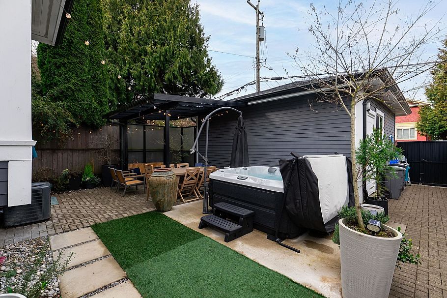 1371 E 13th Avenue Vancouver, BC - 26