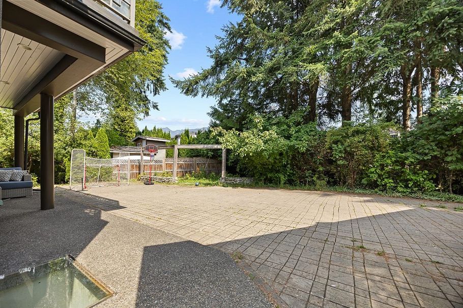 3582 Edgemont Boulevard North Vancouver, BC - 10