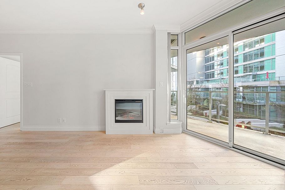 208 199 Victory Ship Way North Vancouver, BC - 21