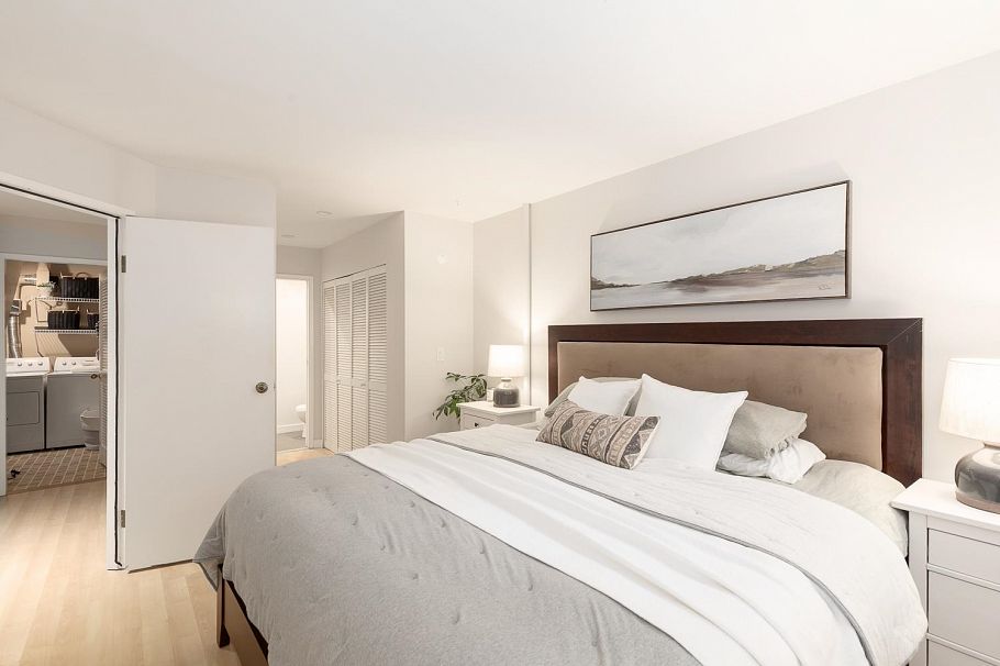 10 766 W 7th Avenue Vancouver, BC - 30