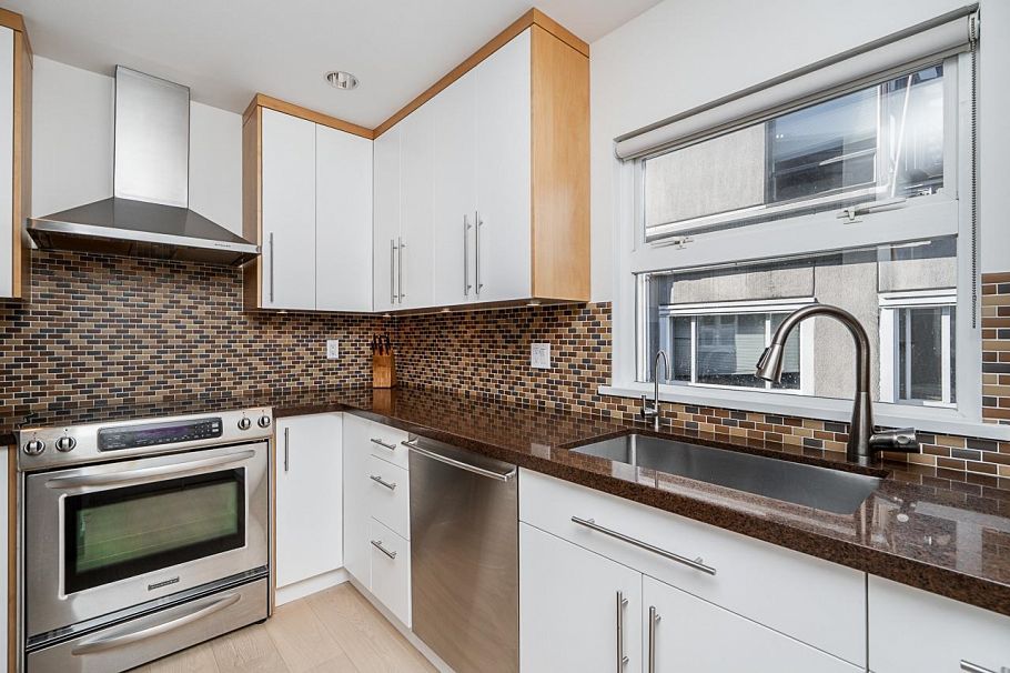 2240 York Avenue Vancouver, BC - 6