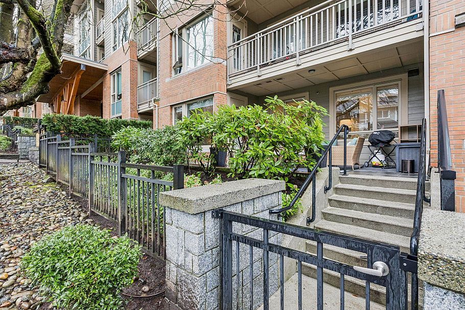 107 159 W 22nd Street North Vancouver, BC - 30