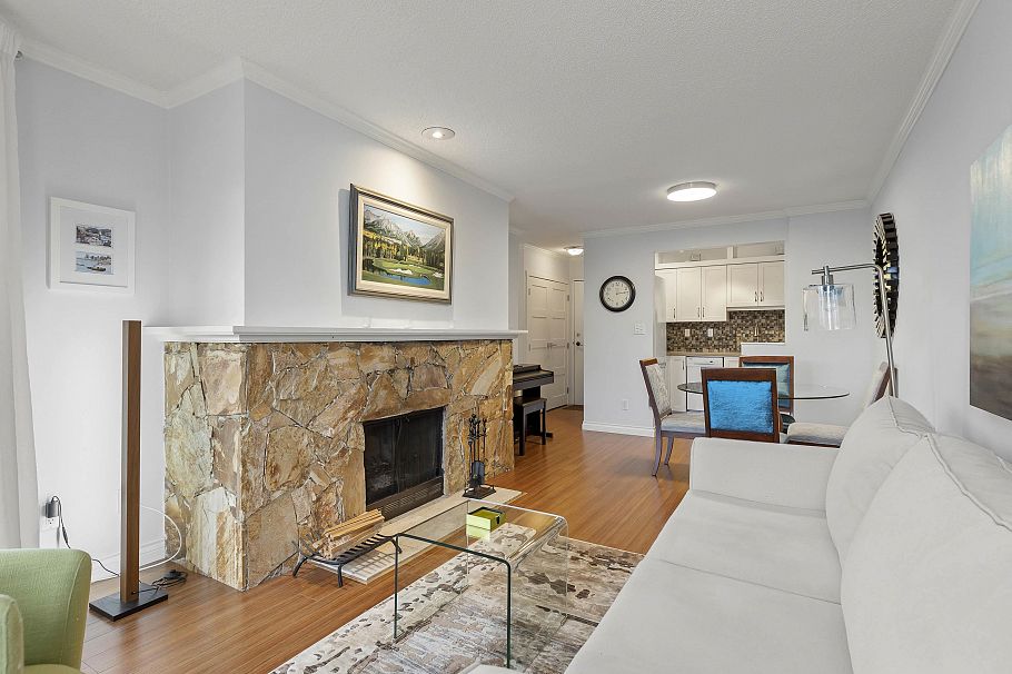 302 1476 W 10th Avenue Vancouver, BC - 5