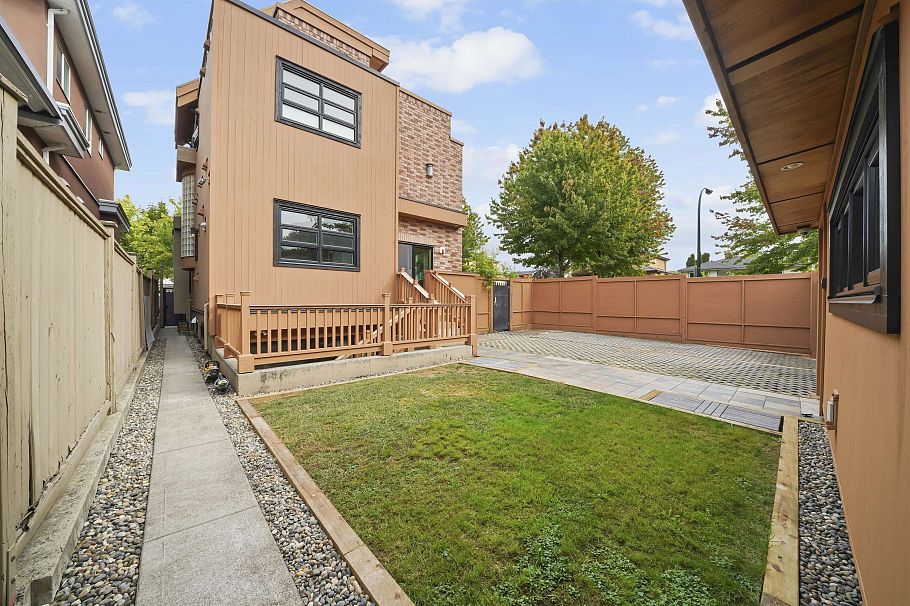 6733 Vivian Street Vancouver, BC - 36