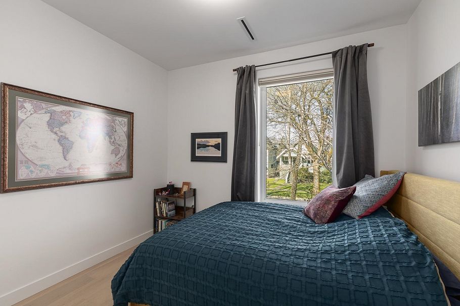 4372 W 13th Avenue Vancouver, BC - 20