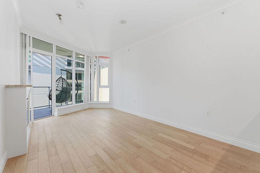 706 199 Victory Ship Way North Vancouver, BC - 5