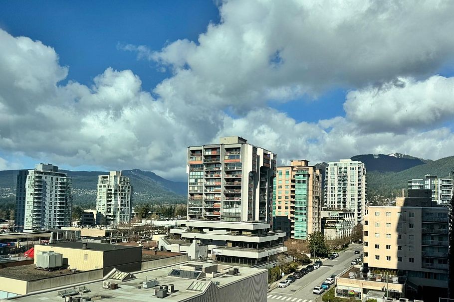 801 140 E 14 Street North Vancouver, BC - 2