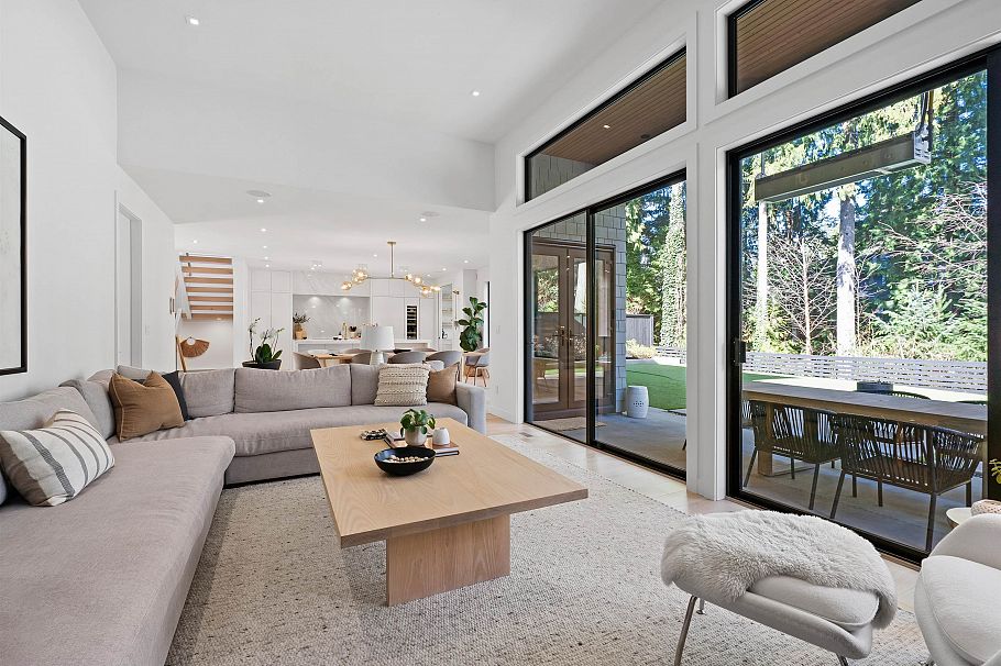 968 Belvista Crescent North Vancouver, BC - 16