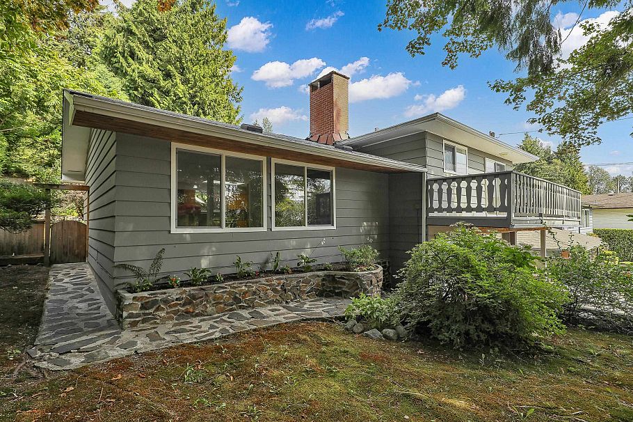 732 E 29th Street North Vancouver, BC - 26