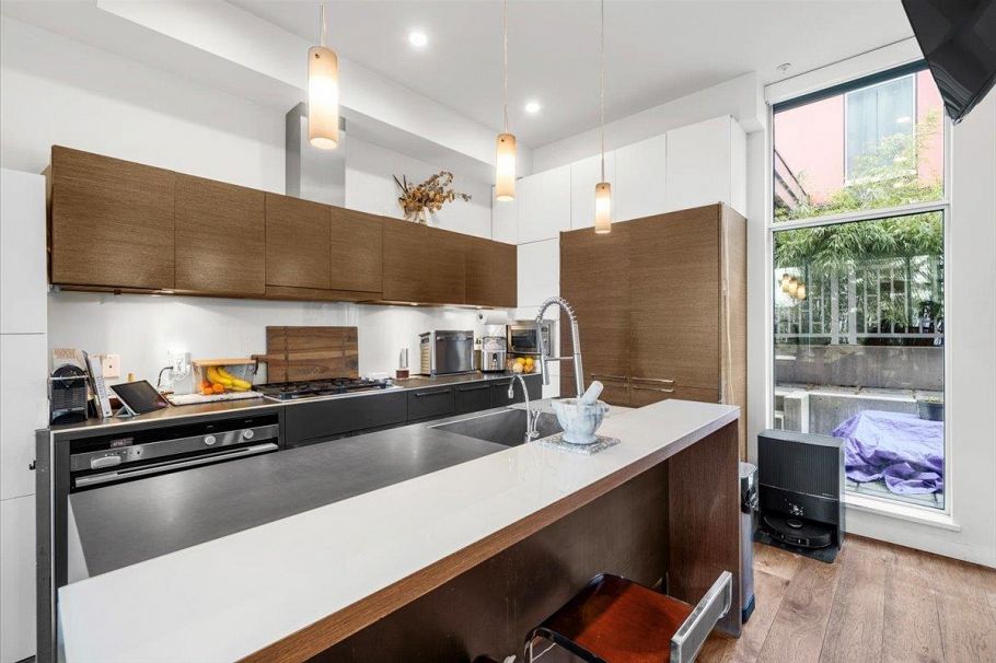 3485 Victoria Drive Vancouver, BC - 11