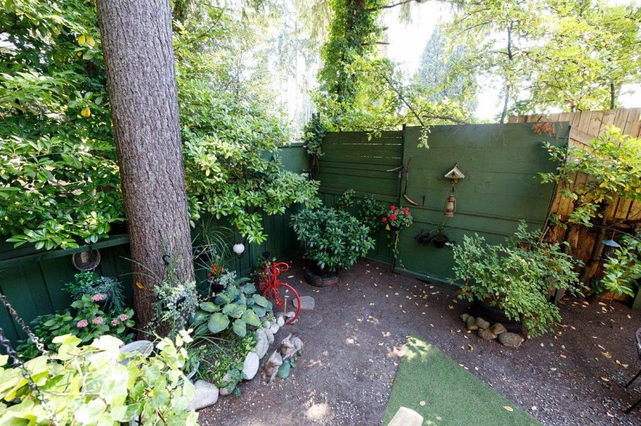 1061 Gladwin Drive North Vancouver, BC - 34