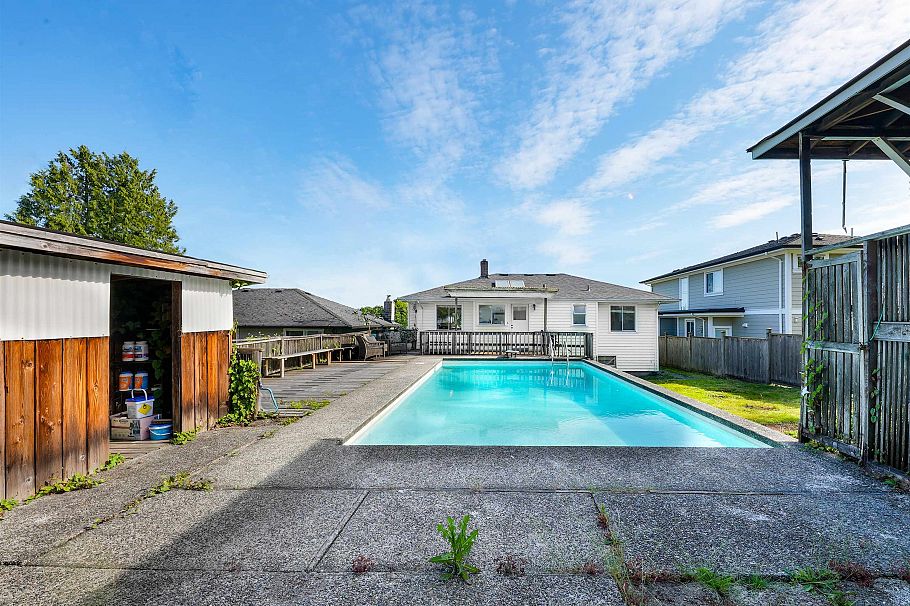 822 E 4th Street North Vancouver, BC - 8