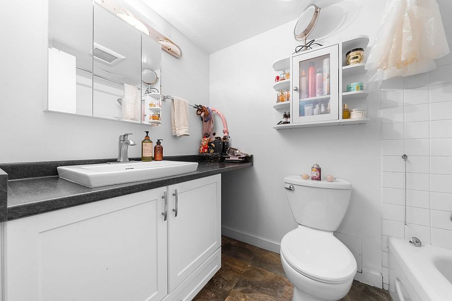 706 145 St. Georges Avenue North Vancouver, BC - 12